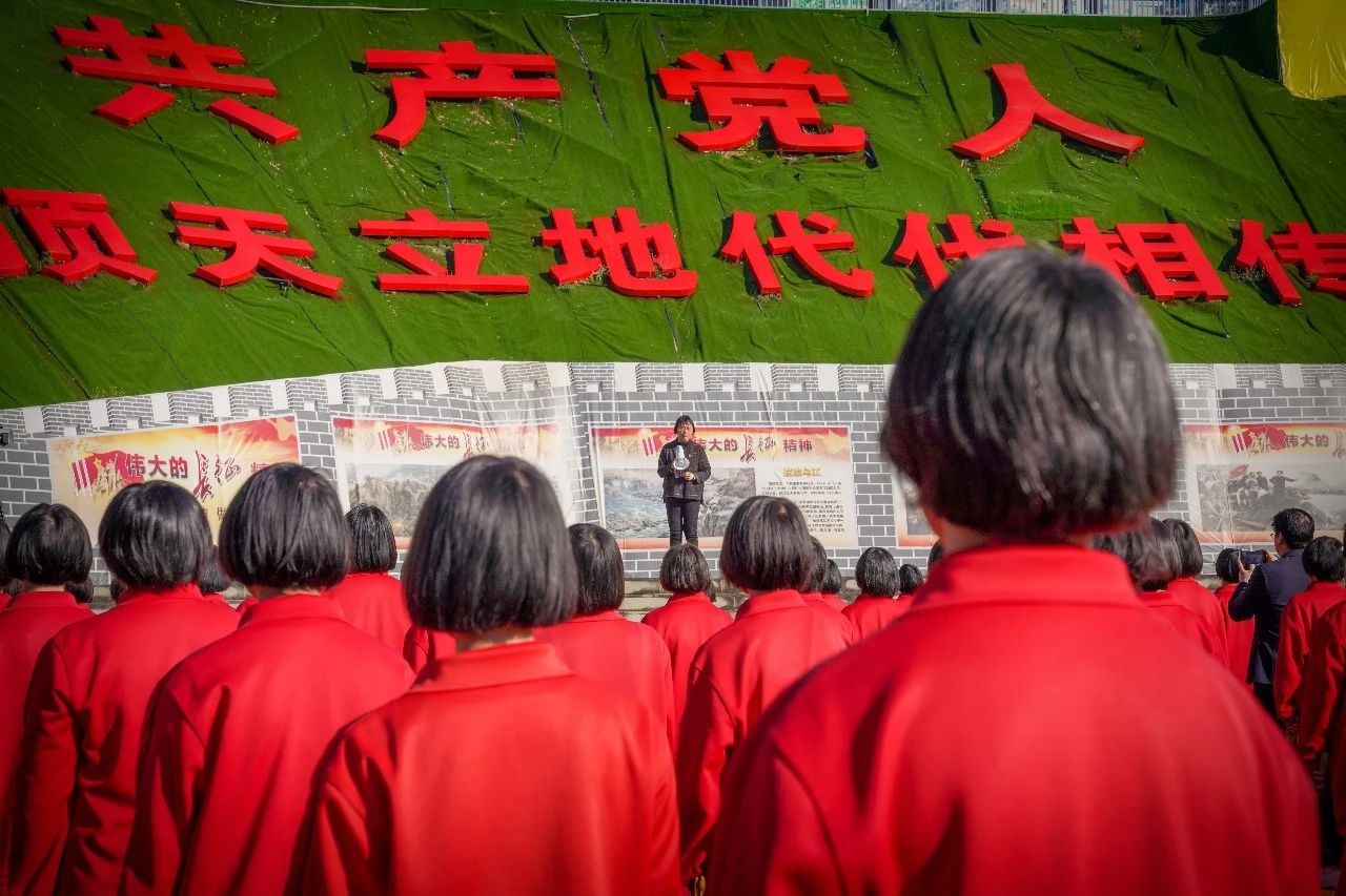 零距離感受榜樣力量！云經(jīng)管黨員師生代表赴華坪女高開(kāi)展黨性教育活動(dòng) 第 4 張