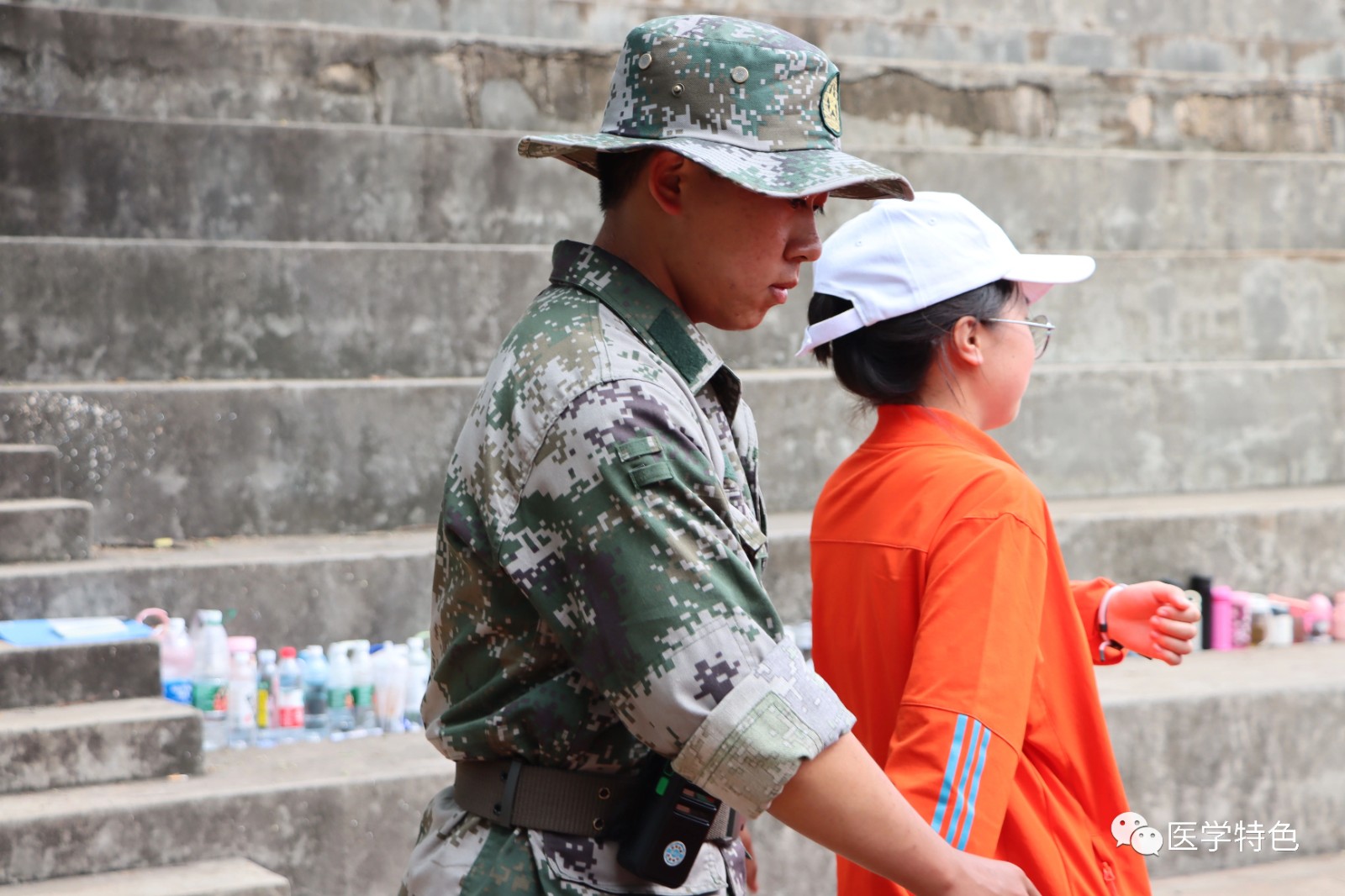 軍訓(xùn)進(jìn)行時(shí)|教官特輯 在最美的時(shí)間遇見你 第 3 張