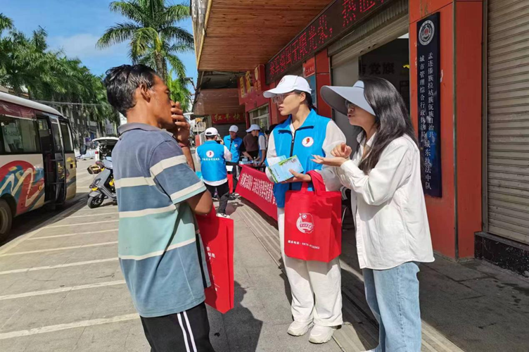 法律服務(wù)入民心，社會(huì)和諧促發(fā)展 第 2 張